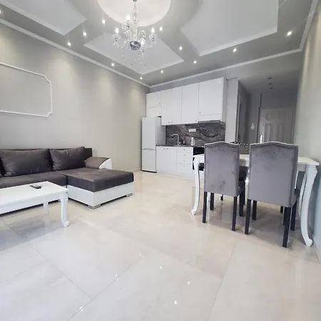 Silver Apartment *